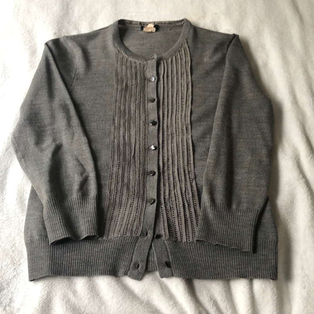 Vintage jcrew, Marino wool sweater in a heather gray. 25+ years old.